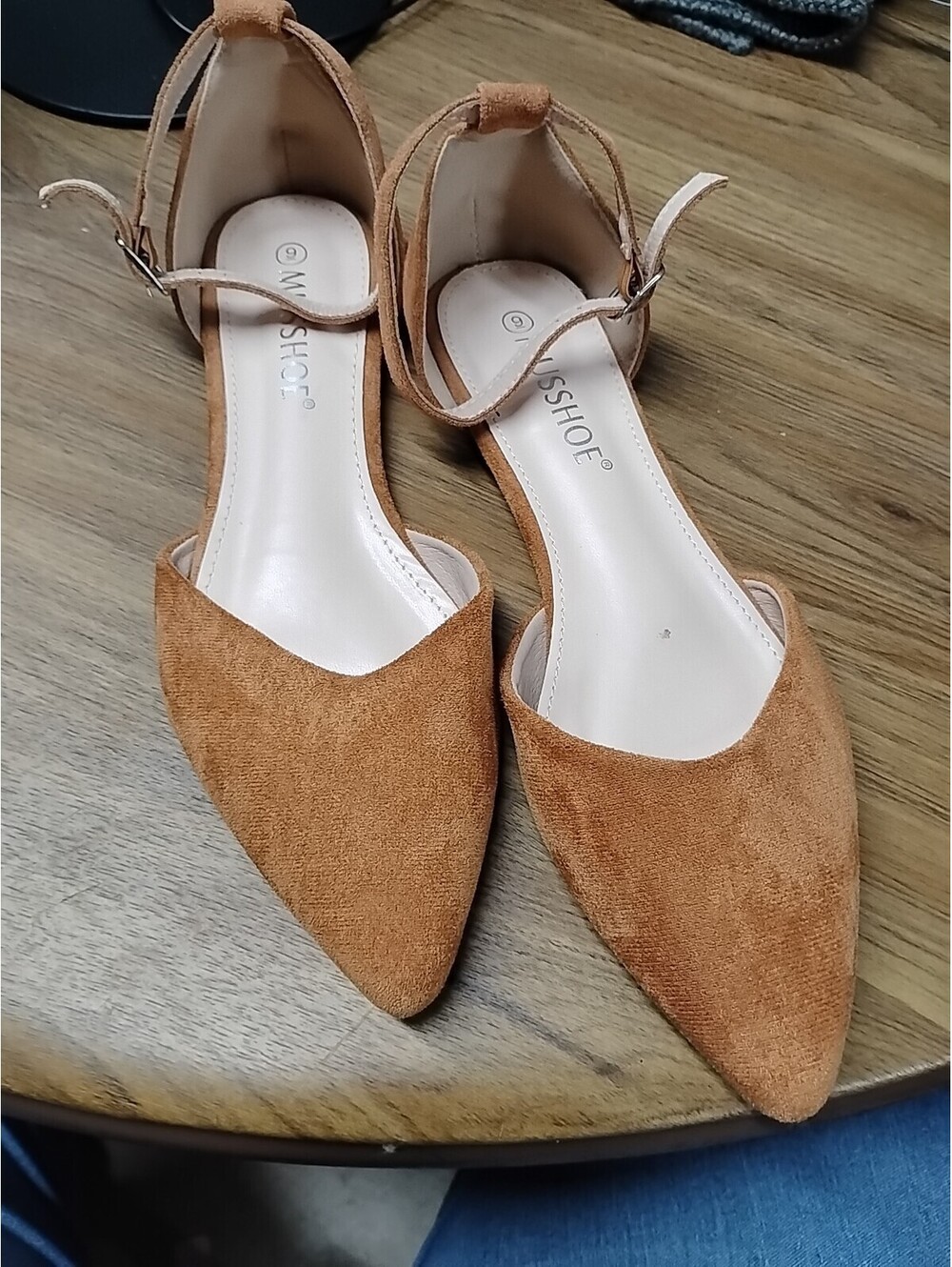 MUSSHOE Women's Pointed Toe Ballet Flats Shoes in Tan Suede Ankle Strap Size 9